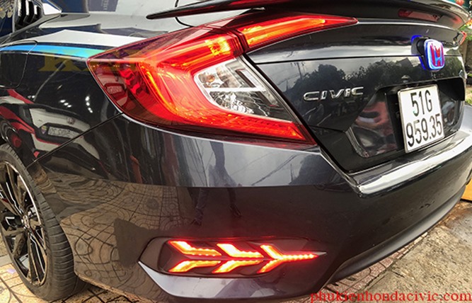 ĐÈN XƯƠNG CÁ 3 MÀU CHO HONDA CIVIC 2019