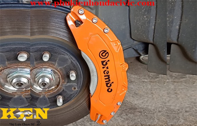 ỐP HEO BREMBO DÀNH CHO MAZDA 6 LOẠI CAO CẤP