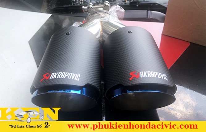 CHỤP PO AKRAPOVIC CACBON MỜ LỎI TITAN