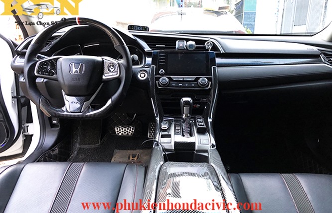 VOLANG CACBON FIBER XỊN CHO HONDA CIVIC 2020