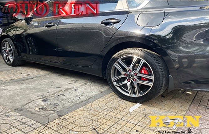 ỐP HEO BREMBO DÀNH CHO KIA CERATO 2020 LOẠI CAO CẤP