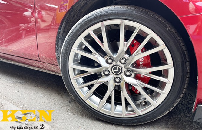 ỐP HEO BREMBO DÁN CAO CẤP CHO MAZDA 3 2020